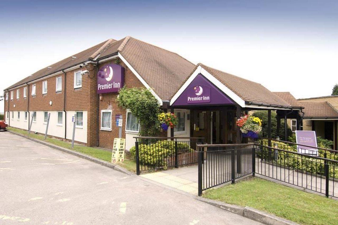 Premier Inn Tring Buitenkant foto